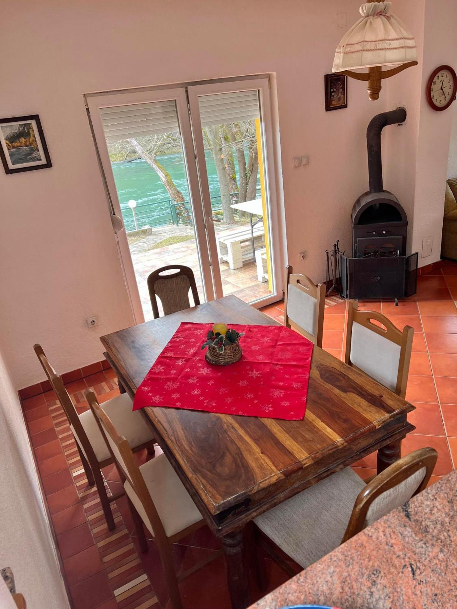 Holiday Homer Kuca Na Obali Vrbasa Banja Luka Ngoại thất bức ảnh